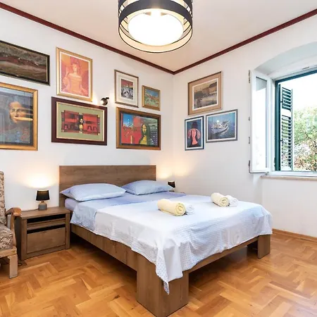 Antique Beautiful In Center With Terrace & Sea View Appartement Split