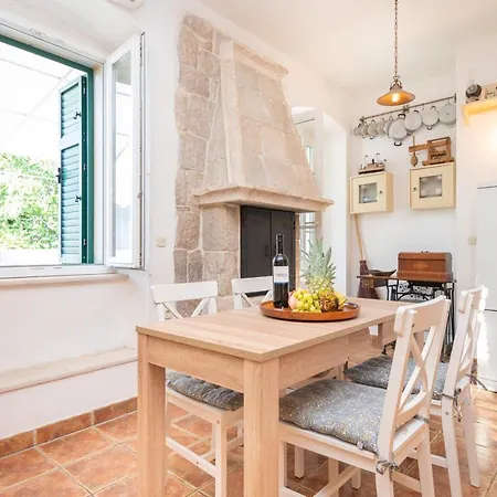 Apartment Antique Beautiful In Center With Terrace & Sea View