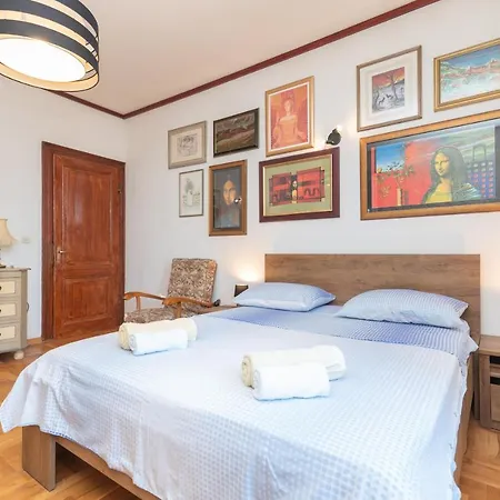 Apartment Antique Beautiful In Center With Terrace & Sea View *