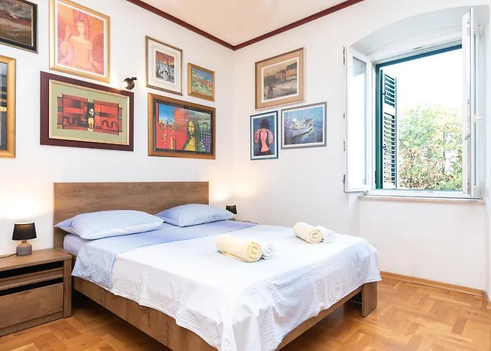 Antique Beautiful In Center With Terrace & Sea View