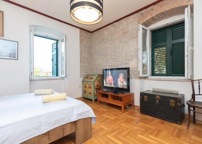 Antique Beautiful In Center With Terrace & Sea View * Split