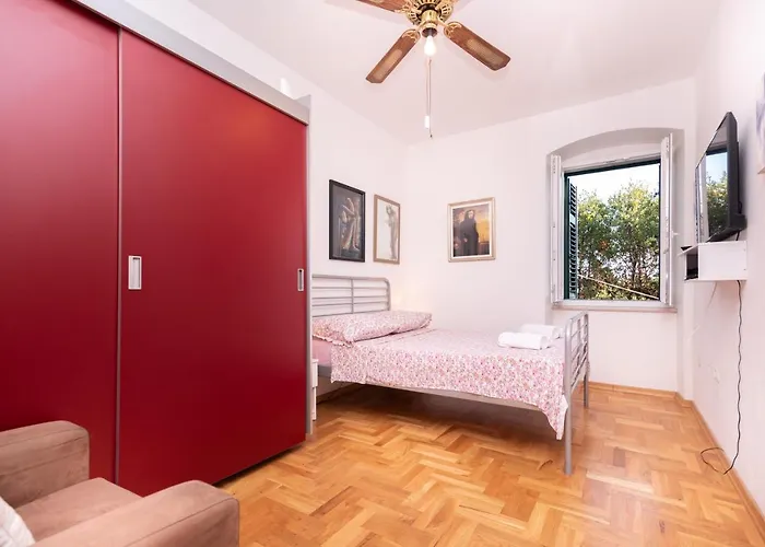 Antique Beautiful In Center With Terrace & Sea View *