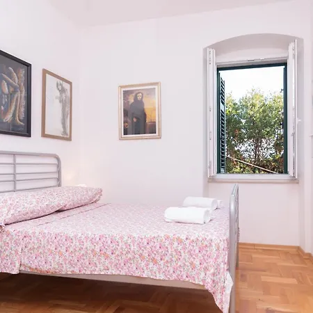 Antique Beautiful In Center With Terrace & Sea View Apartment Split
