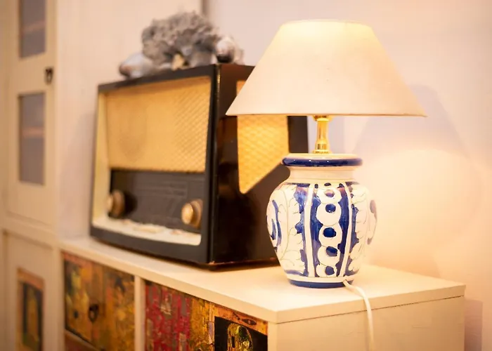 Antique Beautiful In Center With Terrace & Sea View 公寓 *