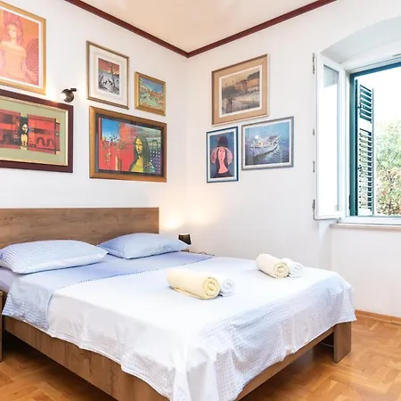 Antique Beautiful In Center With Terrace & Sea View